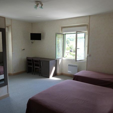 Hotel Du Royans 蓬唐鲁瓦扬 外观 照片